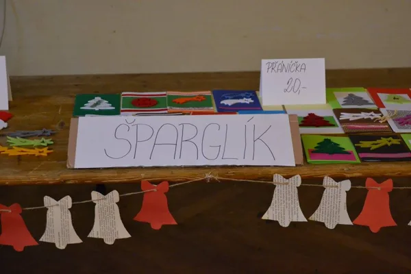 Vánoční dekorace+jarmark+rozsvěcení vánočního stromu 2015